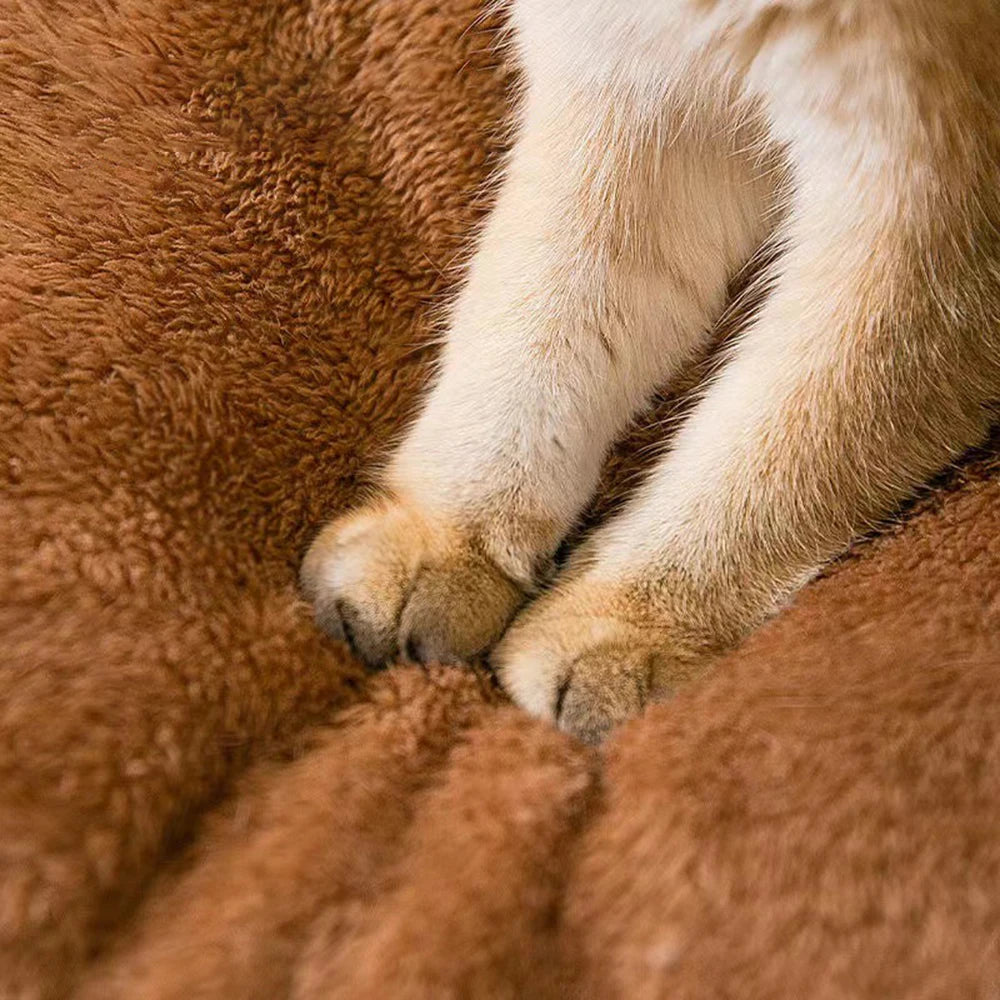 Haleva™ SnuggleHaven 4-Season Pet Bed